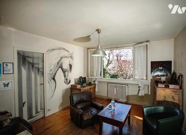 Saint-Etienne (Loire), un appartement de type 2 de 47.50m² surface Carrez avec garage fermé, Rue d