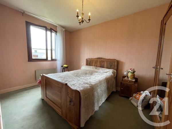 Appartement F3 à vendre  3 pièces - 64,87 m 2   BRIVE LA GAILLARDE  - 19