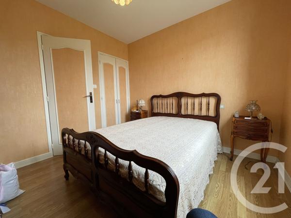 Appartement F3 à vendre  3 pièces - 64,87 m 2   BRIVE LA GAILLARDE  - 19