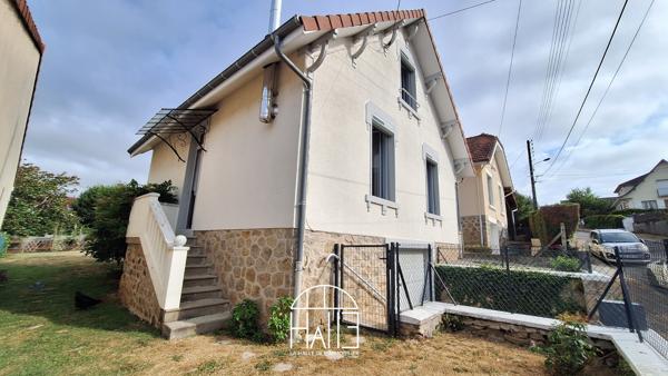 Maison
         4 pièces
        - 70 m² Exclusivité 175 000 € *