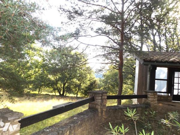 EXLUSIVITE : villa 82 m² plus dépendances sur magnifique terrain au calme