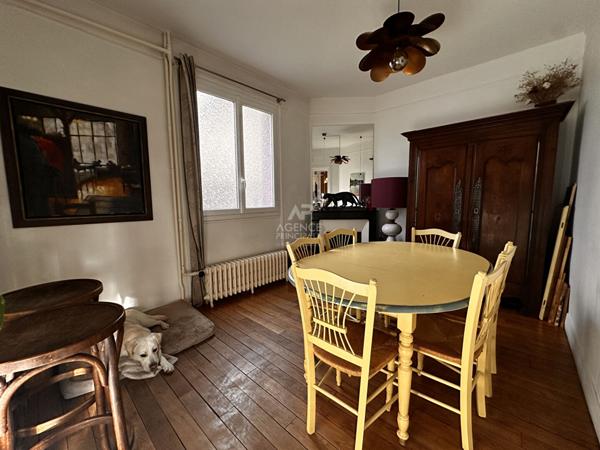 Chaville - Maison 5 pièces, 3 chambres + bureau 610 000 € **  - Référence  633-C