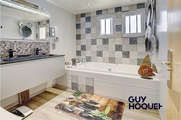 Maison 229m² avec piscine sur terrain 11 058m²