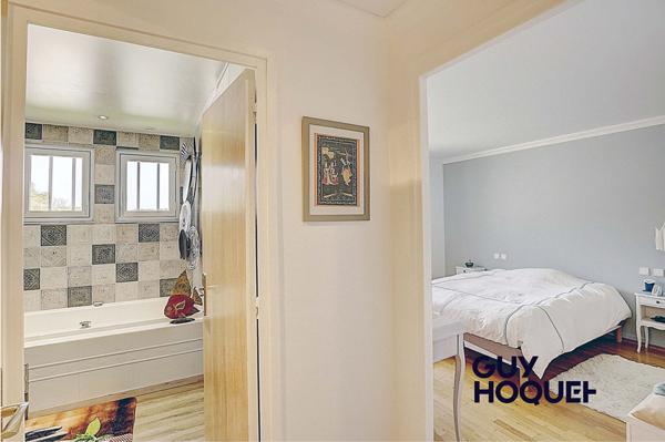 Maison 229m² avec piscine sur terrain 11 058m²