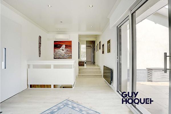 Maison 229m² avec piscine sur terrain 11 058m²