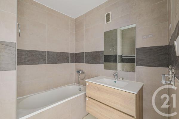 Appartement F4 à vendre  4 pièces - 82 m2 FONTAINE - 38