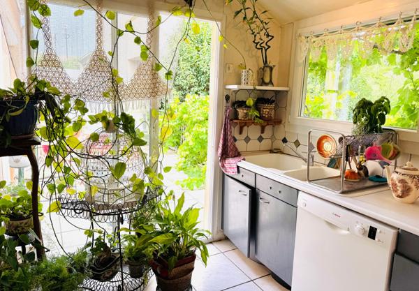 Avignon (84000) AVIGNON EM CHAMPFLEURY, PROCHE GARE CENTRE, MAISON DE VILLE, ENV. 196 M², JARDIN, DÉPENDANCES, STATIONNEMENT