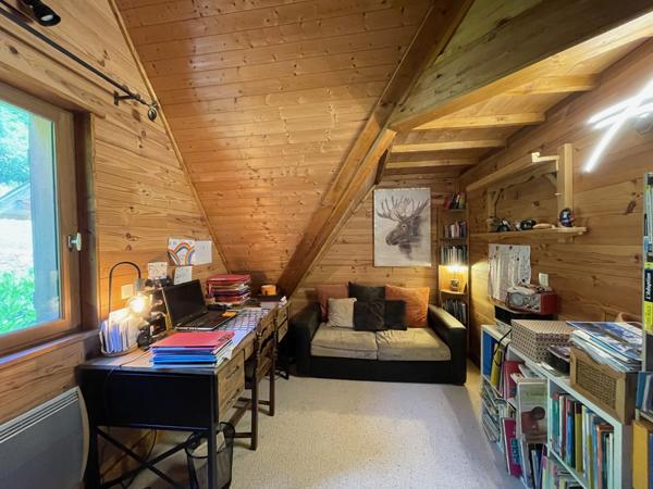 Corbel (73160) Magnifique chalet - dépendances - UNIQUE - prestations remarquables - vue dégagée imprenable - 30 mn Chambéry