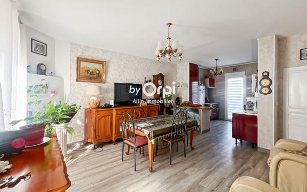 Maison à vendre    5 pièces •  Vallon-en-Sully