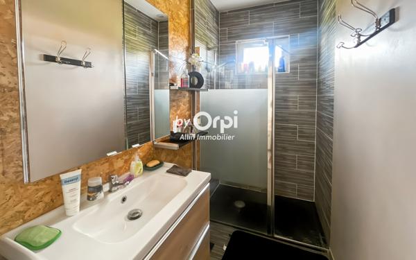 Maison à vendre    5 pièces •  Vallon-en-Sully