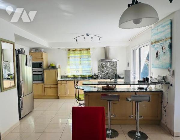 A VENDRE - PORNICHET - EMPLACEMENT DE CHOIX, TOUT A PIED - TRES BELLE MAISON D'ARCHITECTE T6 DE...