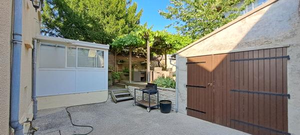 Maison à vendre à Étampes - 3 chambres, jardin et garage !