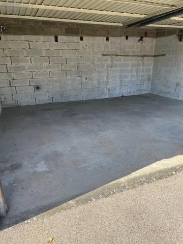 Location - Garage et parking Saint-Laurent-Blangy 62223 24 m 2 32 m 2