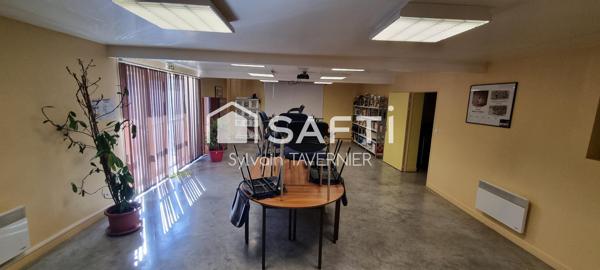 Entrepôt de 241 m² + bureau de 175 m²