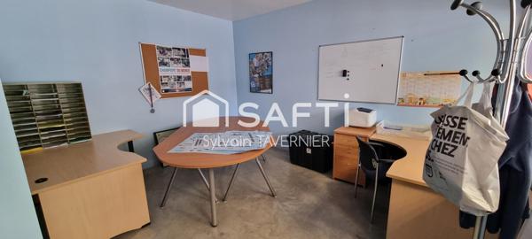 Entrepôt de 241 m² + bureau de 175 m²