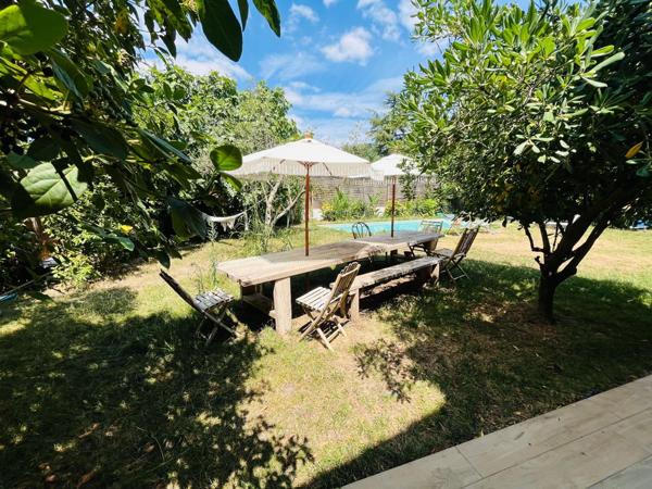 Le Crès:Magnifique Propriété Familiale  5 chambres , piscine, a trois minutes du Tram