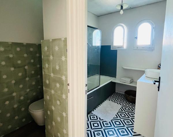 Le Crès:Magnifique Propriété Familiale  5 chambres , piscine, a trois minutes du Tram