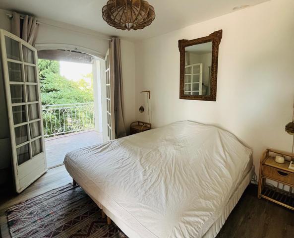 Le Crès:Magnifique Propriété Familiale  5 chambres , piscine, a trois minutes du Tram