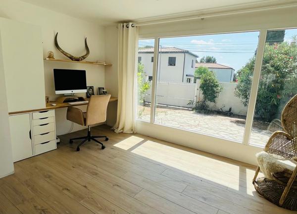 Le Crès:Magnifique Propriété Familiale  5 chambres , piscine, a trois minutes du Tram