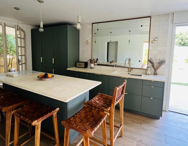 Le Crès:Magnifique Propriété Familiale  5 chambres , piscine, a trois minutes du Tram