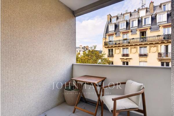 Auteuil – Élégant deux pièces climatisé, rénové avec deux extérieurs