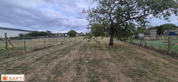 Terrain de 2500m² à Montmorillon