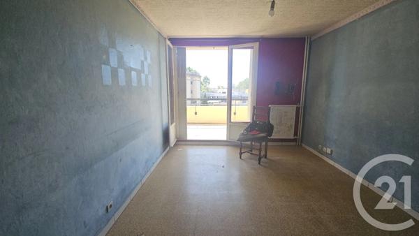 Appartement T2 à vendre  2 pièces - 42 m 2   MARSEILLE  - 13011