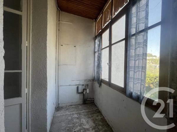 Appartement T2 à vendre  2 pièces - 42 m 2   MARSEILLE  - 13011