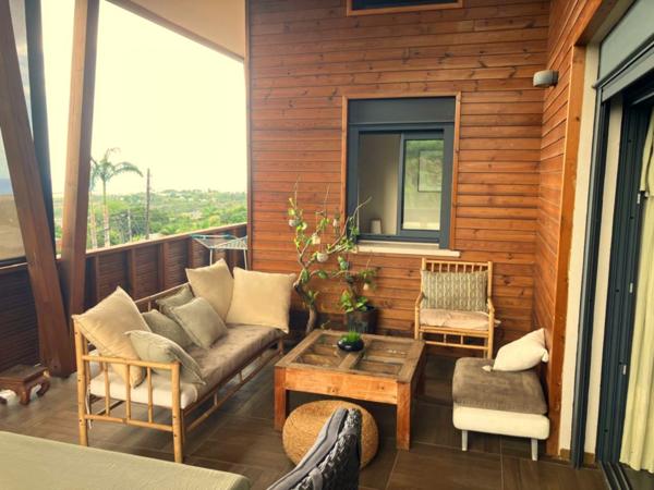 Saint-Paul (97411) Villa F5/6 de standing de 196 m² surface utile avec vue mer