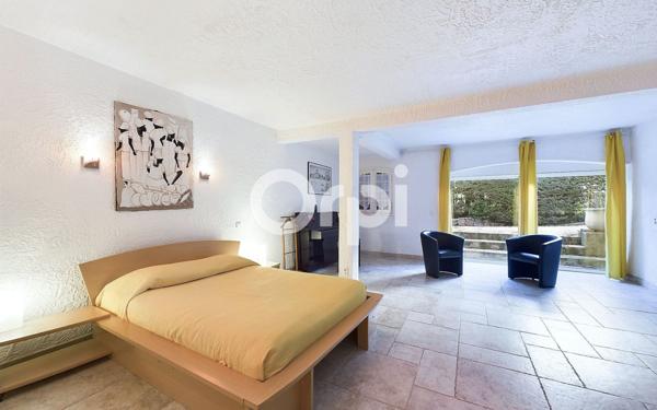 Maison à vendre    7 pièces •  Mandelieu-la-Napoule