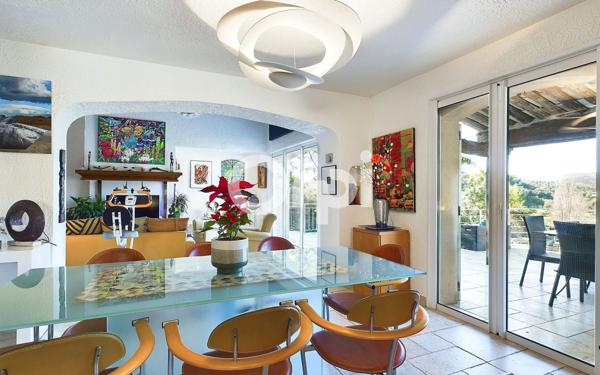 Maison à vendre    7 pièces •  Mandelieu-la-Napoule