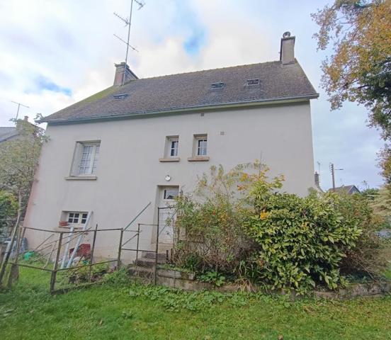29520 Châteauneuf du Faou maison à rénover sous sol 1400 m² proche centre et commodités