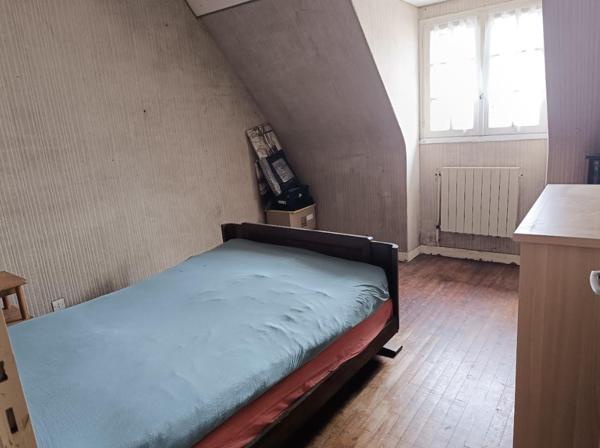 29520 Châteauneuf du Faou maison à rénover sous sol 1400 m² proche centre et commodités