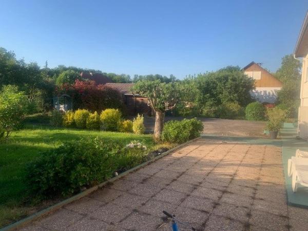 Maison de 1973, 5 ch, sous-sol sur terrain de 1233 m2