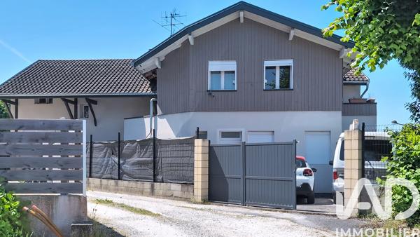 Maison à vendre 8 pièces 244,46 m² Saint-Cergues