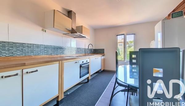 Maison à vendre 8 pièces 244,46 m² Saint-Cergues