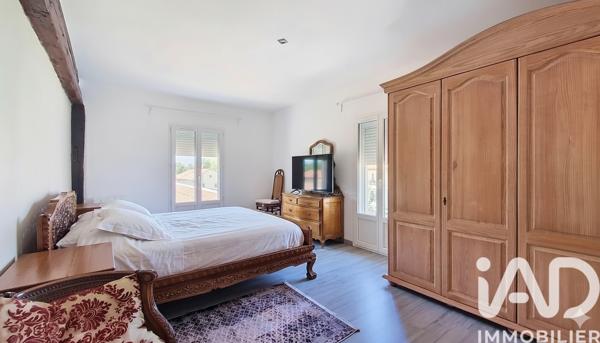 Maison à vendre 8 pièces 244,46 m² Saint-Cergues