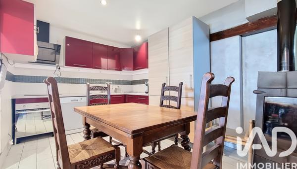 Maison à vendre 8 pièces 244,46 m² Saint-Cergues