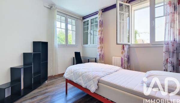 Maison à vendre 8 pièces 244,46 m² Saint-Cergues
