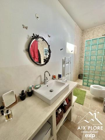 🏛️ Appartement de caractère – Dernier étage – Centre historique de Chambéry