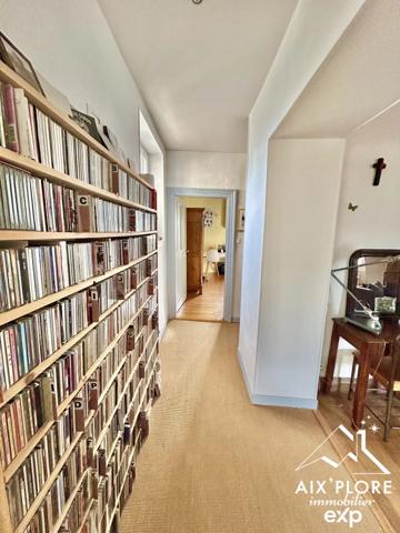 🏛️ Appartement de caractère – Dernier étage – Centre historique de Chambéry