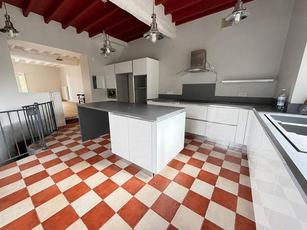 Maison 10 pièces à Linas (centre-ville) - 291 m² - Garage