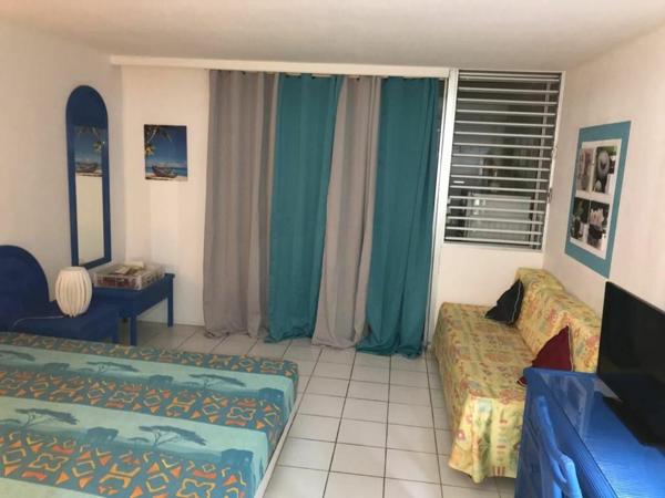 Appartement à louer    1 pièce • 26,50 m2    Le Gosier