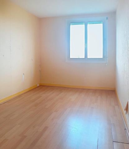 Appartement T4 73m² + cave et stationnement