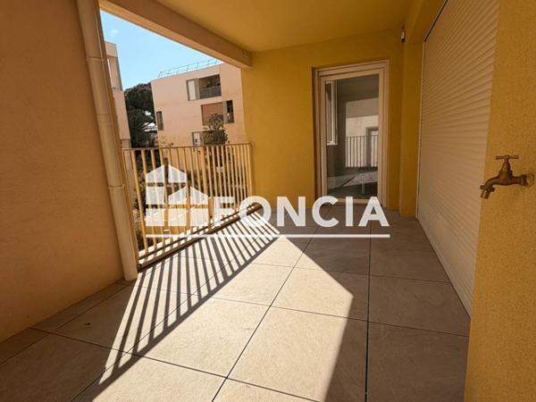Location Appartement 2 pièces 41.4 m² - LE VERSANT DES ROCHES ENTREE D Hyeres 83400