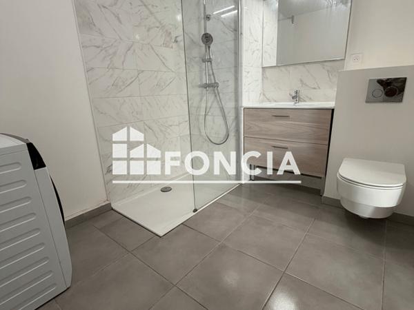 Location Appartement 2 pièces 41.4 m² - LE VERSANT DES ROCHES ENTREE D Hyeres 83400