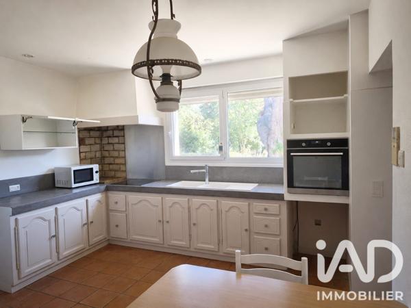 Maison à vendre 7 pièces 151 m² Villeneuve-lès-Avignon