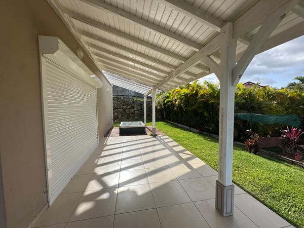 BAISSE DE LOYER !! A LOUER JOLIE VILLA T4 R+1 DANS LOTISSEMENT RESIDENTIEL A  PETIT-BOURG.