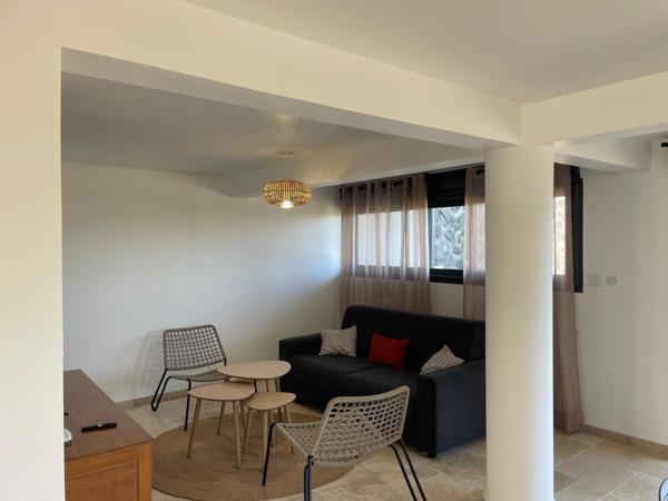 Immeuble 11 pièces - 277 m²