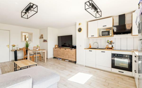 Appartement à vendre    3 pièces • 64 m2 Saint-Laurent-du-Var